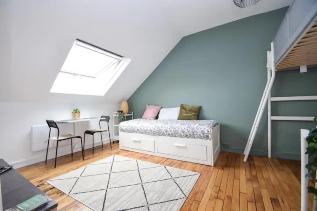 Disponible - Appartement Entier - 10Mn Rer B Aeroport Cdg - Paris Gare Du Nord, T11 Express, Le Bourget, Tout Equipe, Netflix Gratuit, 3 Personnes, 4Eme Etage, Escaliers, Parc Des Expositions, Parking Rue Gratuit Apres 19H Drancy Εξωτερικό φωτογραφία